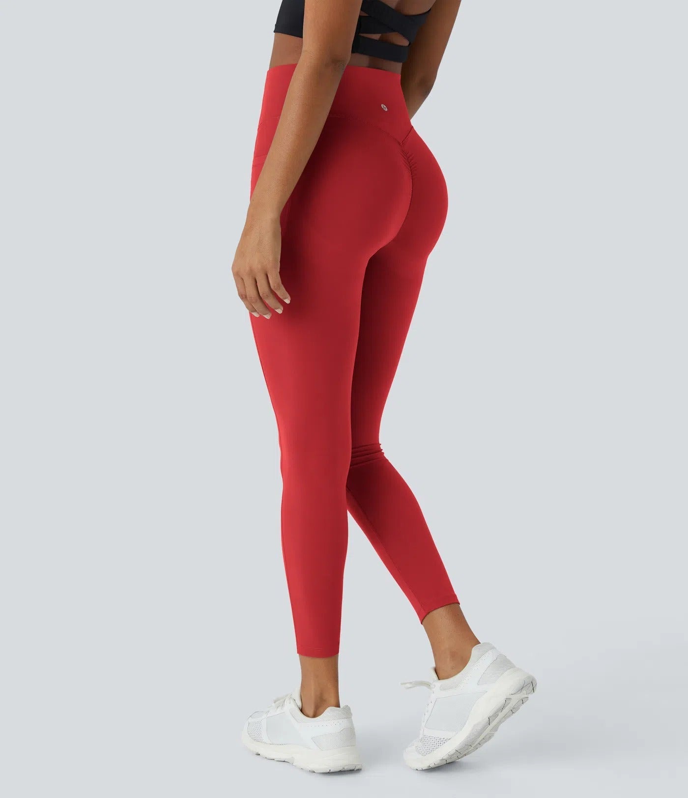 GlowLift Sculpted Leggings – Elegant Fit with Peach Effect