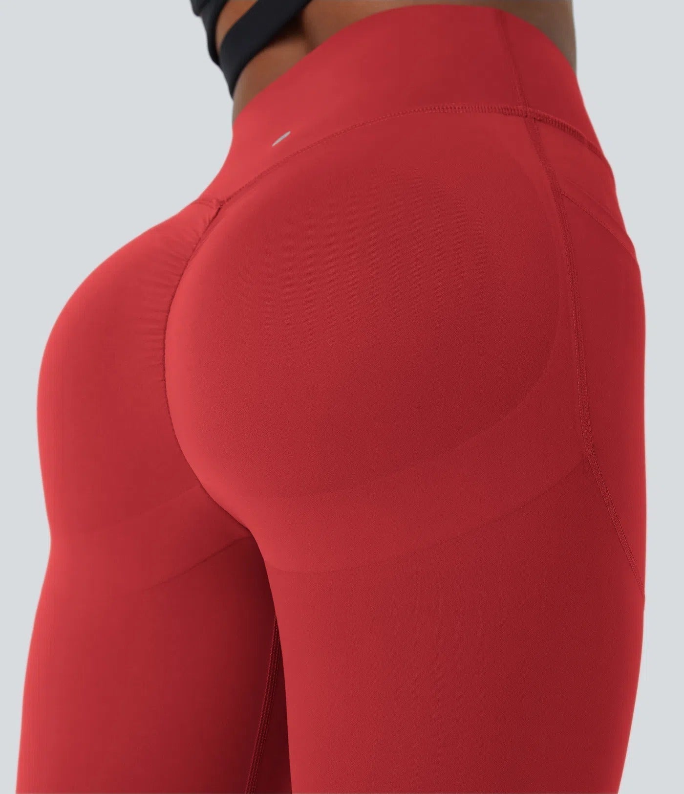 GlowLift Sculpted Leggings – Elegant Fit with Peach Effect