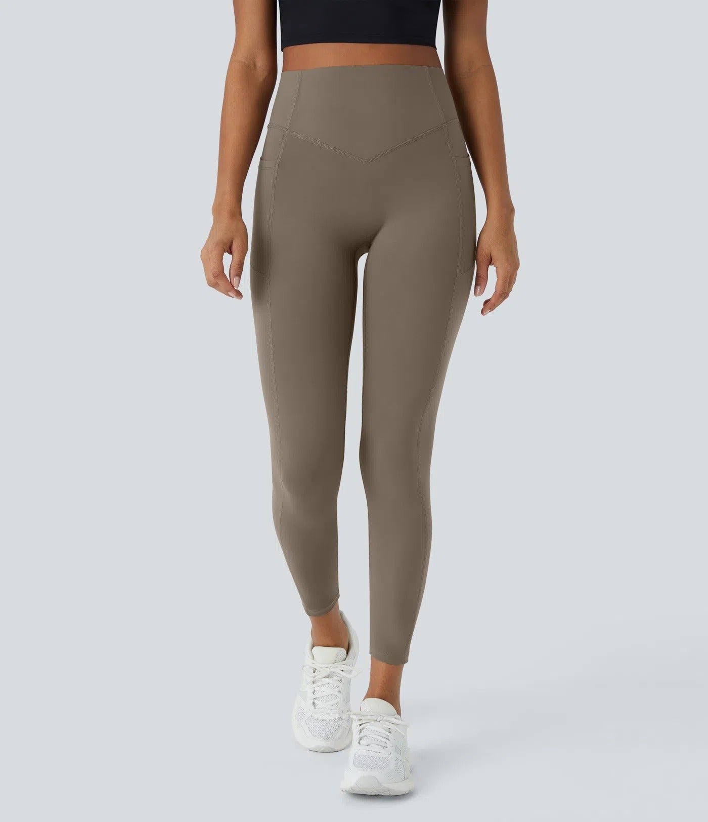 GlowLift Sculpted Leggings – Elegant Fit with Peach Effect