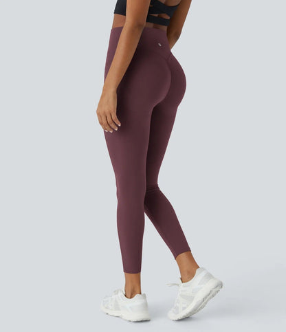 GlowLift Sculpted Leggings – Elegant Fit with Peach Effect