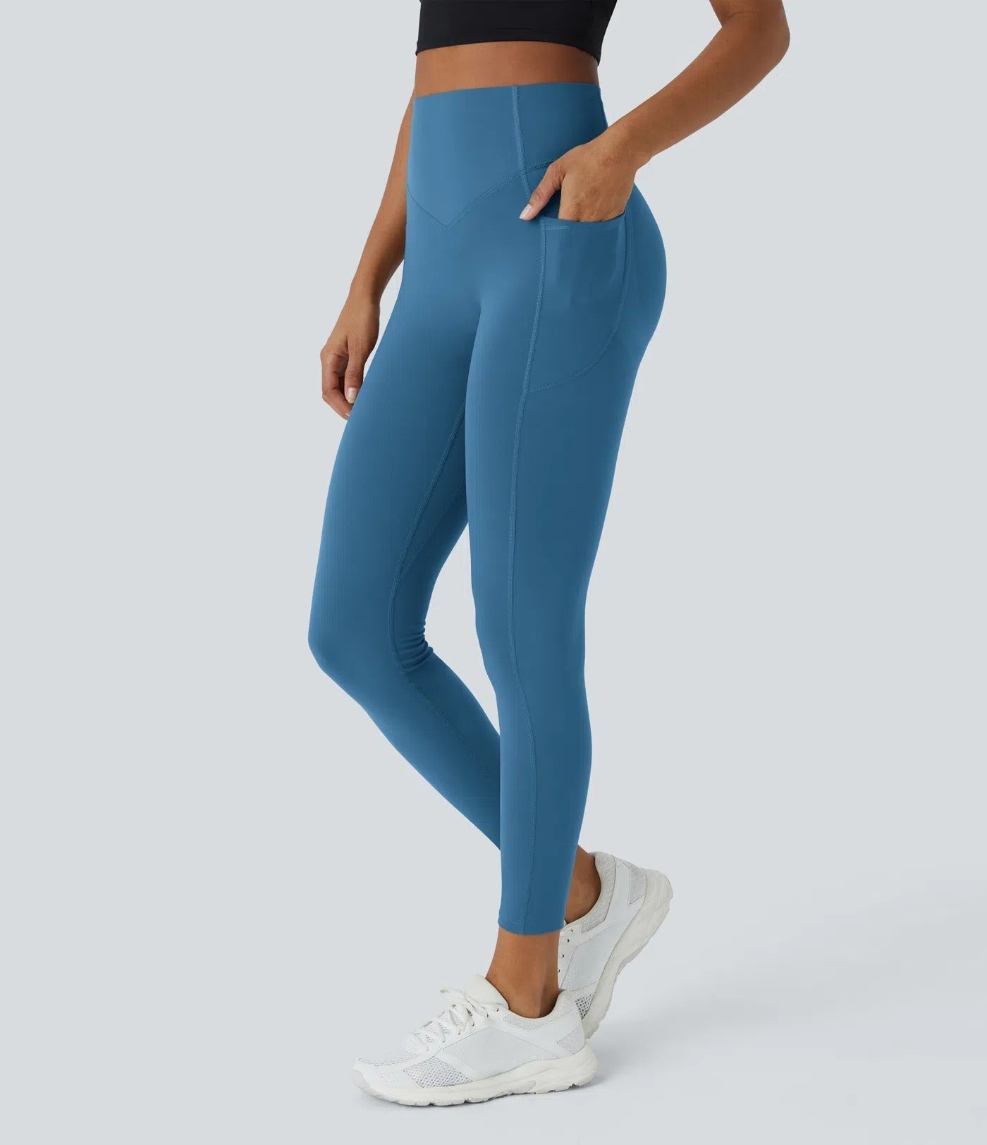 GlowLift Sculpted Leggings – Elegant Fit with Peach Effect